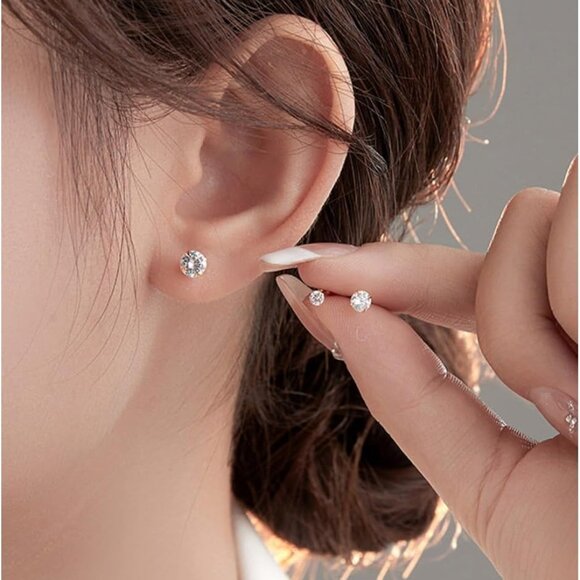 14K Gold Stud Earrings CZ Solitaire Secure Screw-Back 4mm Womens Jewelry - Picture 2 of 5